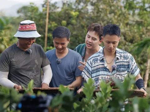 Gia đình Haha gặp 'cô voi' Bản Đôn hàng xịn
