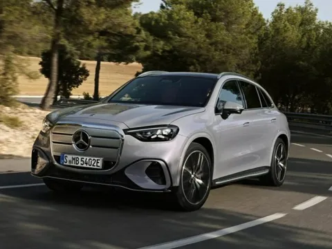 SUV bán chạy nhất của Mercedes tại Việt Nam có bản chạy điện: Lột xác từ trong ra ngoài, tầm hoạt động hơn 700 km