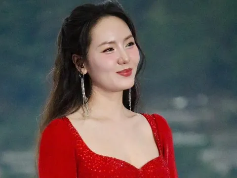 Nữ ca sĩ 41 tuổi vẫn xinh đẹp bậc nhất Vbiz, giàu sang, giấu kín danh tính bạn trai dù yêu lâu năm