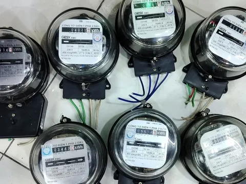Lắp thêm công tơ để đối chứng hóa đơn tiền điện, cần lưu ý gì?
