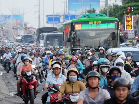 Tháng 8-2025, tai nạn giao thông ở TP.HCM giảm, không ùn tắc giao thông