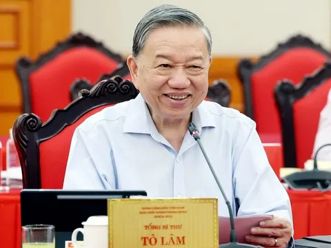 Bộ Chính trị: Phương án nhân sự trình Đại hội Đảng bộ Chính phủ đảm bảo cơ cấu, số lượng, tiêu chuẩn