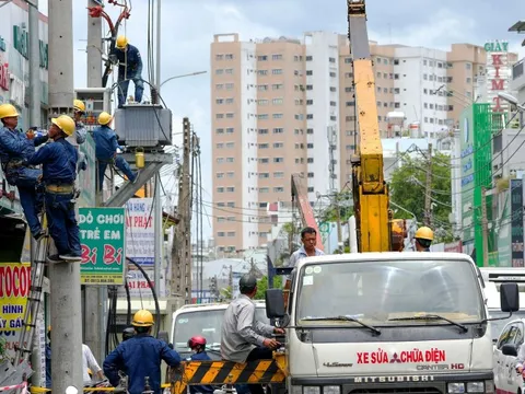 Phân bổ khoản lỗ 44.792 tỉ đồng vào giá điện: Cần tách bạch, làm rõ các khoản lỗ