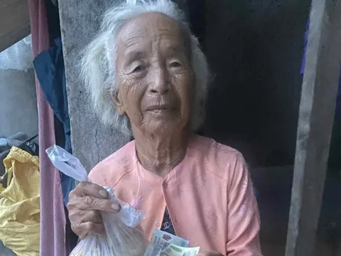 Nhận quà Quốc khánh 100.000 đồng của Chính phủ, về chia cho người lâm cảnh ngặt nghèo