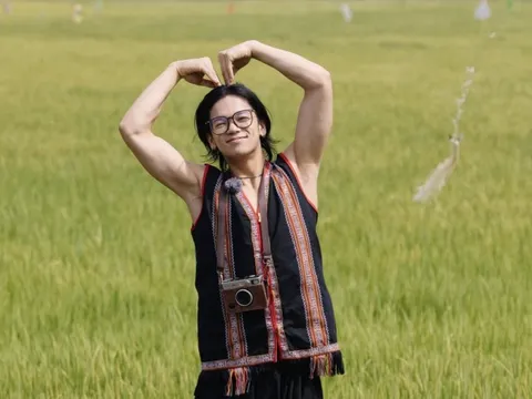(S)TRONG Trọng Hiếu sáng tạo ngôn ngữ khiến fan Gia đình Haha cười nghiêng ngả