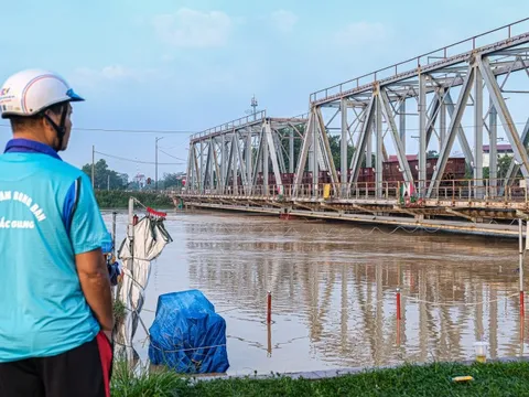Lũ trên sông Thương cuồn cuộn chảy, vượt mốc lịch sử năm 1986