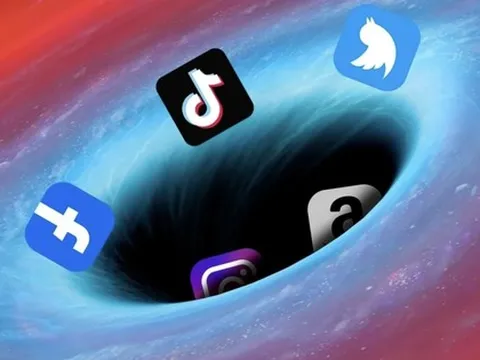 Báo cáo: Người Việt dành hơn 7 tiếng mỗi ngày cho TikTok, Shopee và Zalo