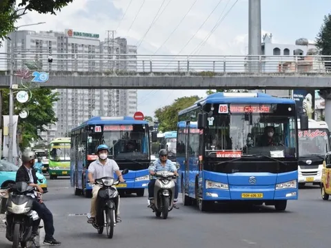 100 xe buýt CNG của Samco tồn kho nhiều năm vì không còn phù hợp với chuyển đổi xanh