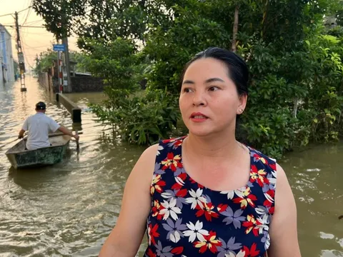 Người dân kể lại khoảnh khắc chỉ trong 10 phút lũ ồ ạt đổ về nhấn chìm hết tài sản