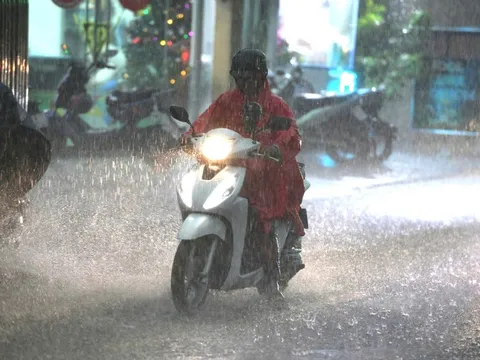 Thời tiết hôm nay 12-10: Bắc Bộ mưa trở lại, Nam Bộ mưa rào đến mưa to