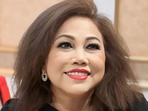 "Họa mi núi rừng" khoe "lên chức" ở tuổi 58
