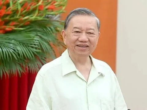 Tổng Bí thư: Phát triển nhanh phải chuyển đổi số nghiêm túc, đây không phải là thứ để trang điểm