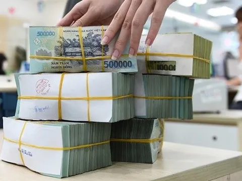 Tiền gửi doanh nghiệp giảm hơn 127.000 tỷ trong một tháng