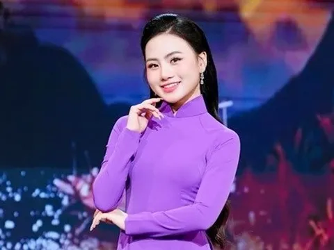 Ca sĩ Bảo Anh gây chú ý trong lễ ăn hỏi của Hoa hậu Đỗ Thị Hà