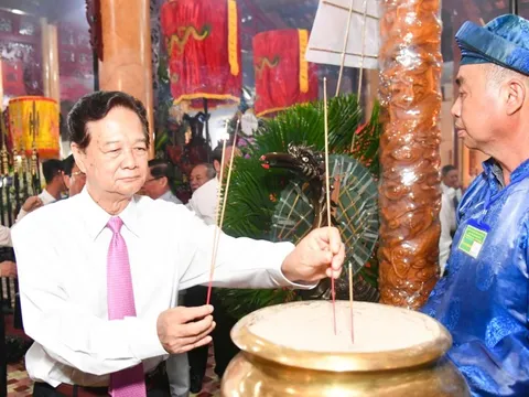 Dâng hương tưởng nhớ Anh hùng dân tộc Nguyễn Trung Trực
