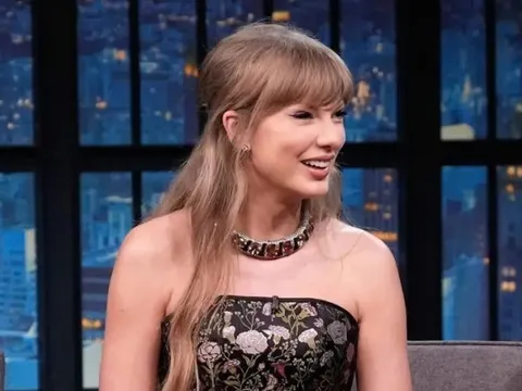 Taylor Swift âm thầm quyên góp 100.000 USD cho bé gái 2 tuổi mắc ung thư não