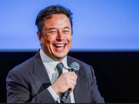 Elon Musk chê Amazon dùng AI gõ code nên bị sập: Xu thế làm việc 'Vibing' bộc lộ điểm yếu chí mạng, làm phai mờ giá trị của kỹ năng, tư duy và kỷ luật