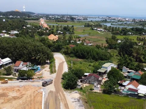 Loạt dự án ngàn tỉ ở Quảng Ngãi ì ạch vì 'nút thắt' mặt bằng