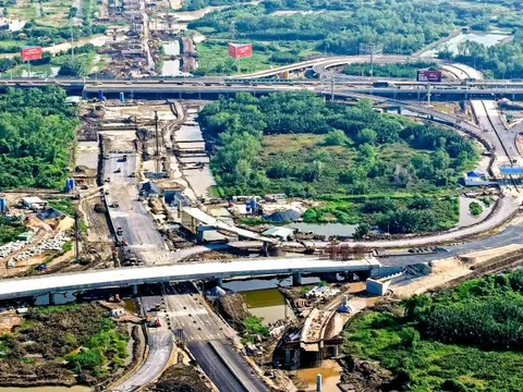 Vành đai 3 TP.HCM bị xô lệch tường chắn nhánh A nút giao HLD: Ban Giao thông chưa báo cáo rõ sự cố