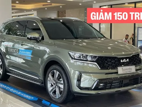 Kia Sorento PHEV giảm 150 triệu đồng tại đại lý: Giá thực tế rẻ hơn ban đầu 410 triệu đồng nhưng người mua phải đánh đổi 2 điều