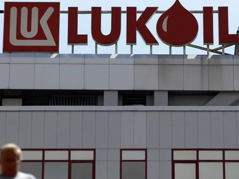 Tập đoàn dầu mỏ Lukoil của Nga bán tài sản ở nước ngoài do lệnh trừng phạt của Mỹ