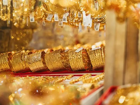 Giá vàng thế giới rơi khỏi ngưỡng 4.000 USD/ounce