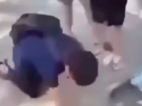 Yêu cầu công khai đường dây nóng xử lý bạo lực học đường