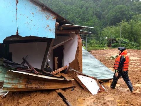 Mưa lũ ở Đà Nẵng khiến 12 người chết, 4 người mất tích, thiệt hại ước 770 tỉ đồng