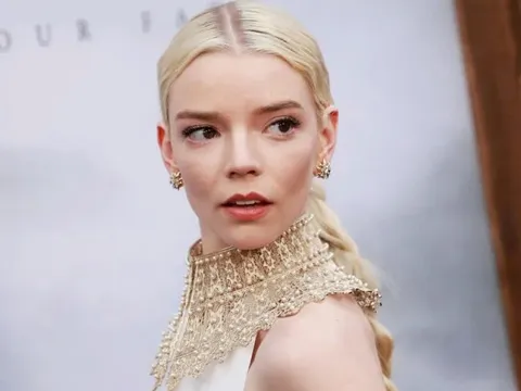 Emma Anya Taylor-Joy bây giờ: 'Tôi xinh đẹp, thông minh và giàu có'