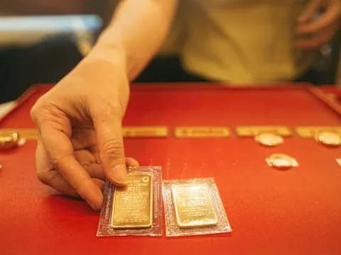 Vàng bạc trong nước hạ nhiệt nhưng giá thế giới lại vừa bật lên, chuyên gia dự báo gì?