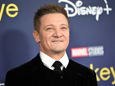 Sao The avengers bị tố gửi ảnh, clip nhạy cảm cho đạo diễn nữ người Trung Quốc