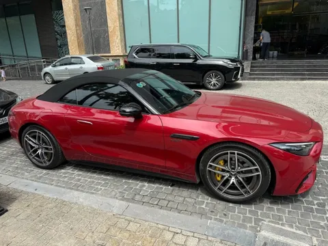 Rao Mercedes-AMG SL 43 ‘siêu lướt’ giá 5,9 tỷ đồng, người bán cho biết ra biển hết 7,2 tỷ, mới lăn bánh hơn 500km