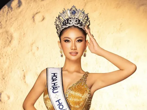 Miss Cosmo và Miss Charm diễn ra cuối năm tại Việt Nam