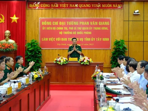 Bộ trưởng Phan Văn Giang làm việc với Tây Ninh, sẵn sàng giao lưu Quốc phòng Việt Nam - Campuchia