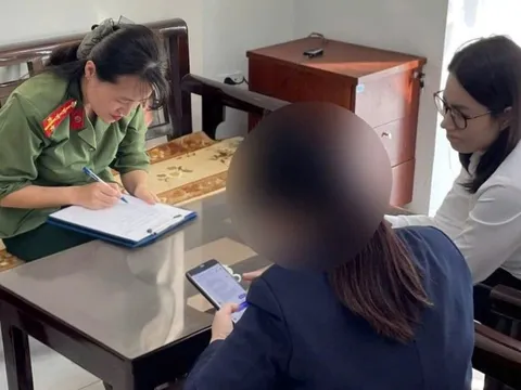 Người phụ nữ đến ngân hàng BIDV chuyển 250 triệu đồng, nhân viên giao dịch khẳng định có bất thường, mời công an xác minh