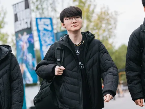 T1 thua thảm trước đại kình địch