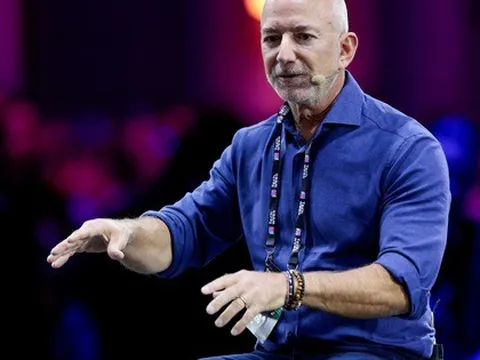 Jeff Bezos trở lại sân chơi công nghệ: đầu tư vào thứ ai cũng đoán ra, chưa gì đã huy động đươc 6,2 tỷ USD