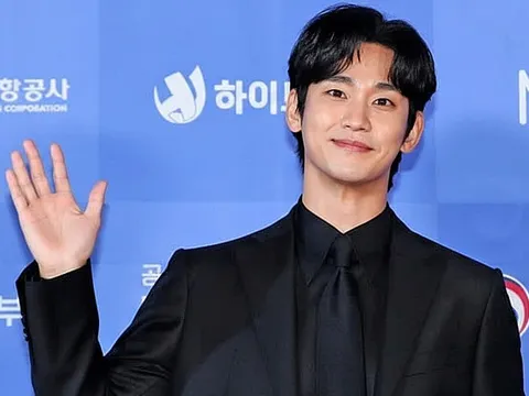 Fan Kim Soo Hyun gửi gần 2.000 đơn kiến nghị đòi giải oan cho thần tượng