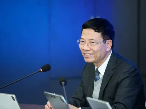 Bộ trưởng Nguyễn Mạnh Hùng: Nếu chỉ dừng ở gia công, doanh nghiệp khó xây dựng thương hiệu công nghệ Việt Nam trên trường quốc tế