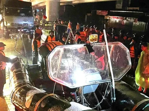 Lũ trên sông Cái Phan Rang trên mức báo động 3, huy động đặc công nước, hải quân tham gia cứu nạn