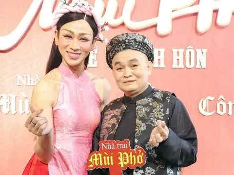 Đoàn phim Mùi phở của Xuân Hinh ủng hộ 200 triệu đồng cho đồng bào lũ lụt miền Trung