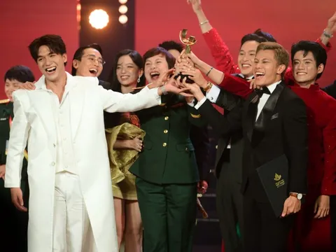 Mưa đỏ nhận Bông sen vàng cùng 4 giải cá nhân xuất sắc tại Liên hoan phim Việt Nam