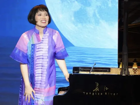 Đi tìm tia sáng từ một mặt trời mới trong đêm nhạc của nghệ sĩ piano Bích Trà