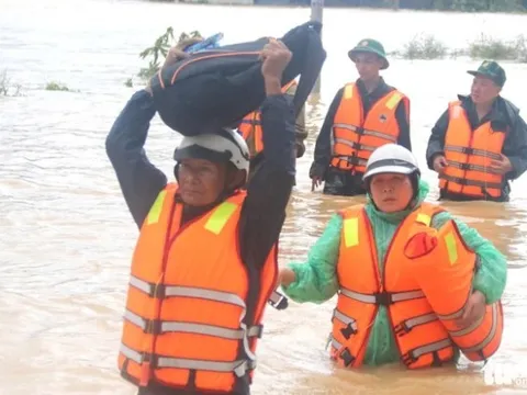 Khánh Hòa phê bình các đơn vị viễn thông để gián đoạn thông tin liên lạc trong mưa lũ