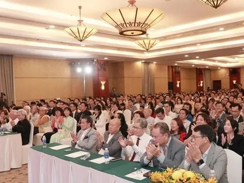 Tọa đàm “Đối thoại về chân dung thế hệ doanh nhân mới”