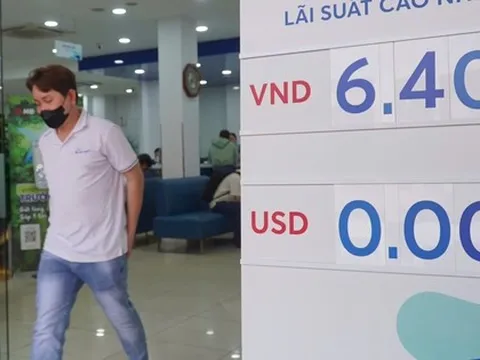 Ngân hàng dốc sức huy động tiền gửi