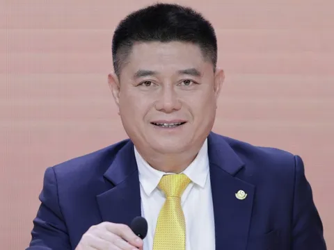 Sacombank thay quyền tổng giám đốc, STB tăng trần ngay đầu phiên