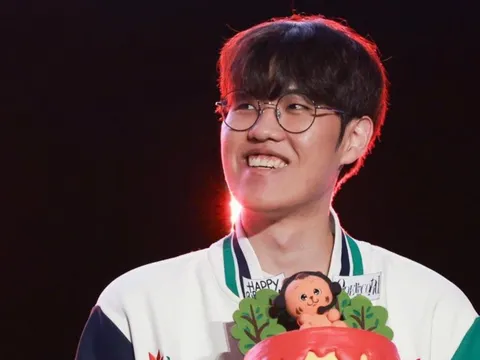 Khán giả hò reo 6 tiếng trong buổi fan meeting của T1 tại Hà Nội