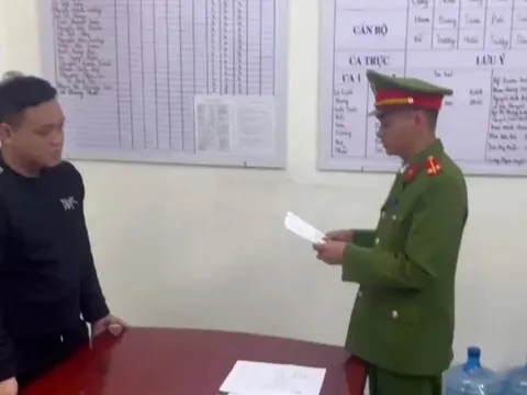 Mua app ngân hàng giả trên Telegram, thanh niên lừa đảo nhiều người bán hàng