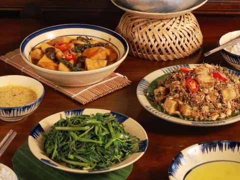 Lùm xùm thương hiệu hai quán cơm niêu xứ Huế: 'Đạo nhái' hay chỉ trùng hợp?